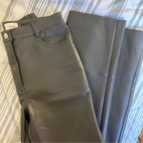 Aritzia Wilfred Vegan Leather Melina Pant - Picture 7 of 16